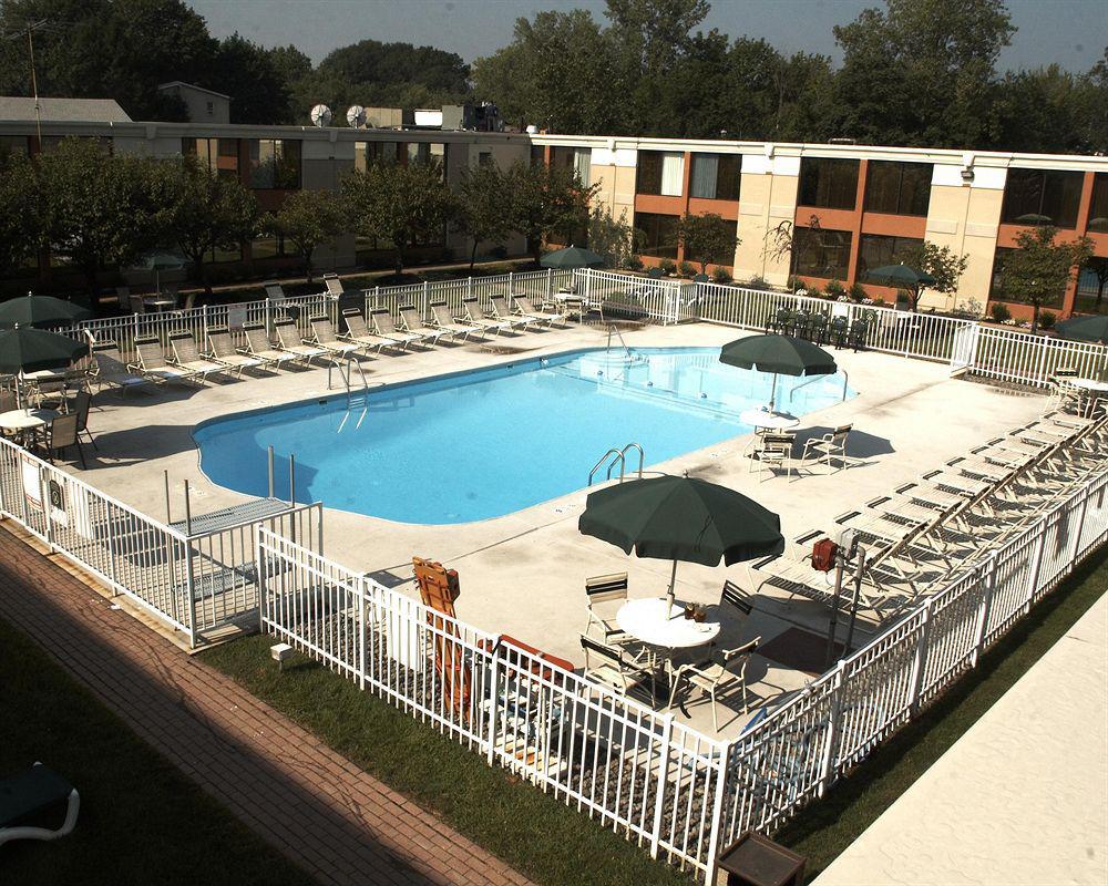 Armoni Inn & Suites Orangeburg Удобства фото