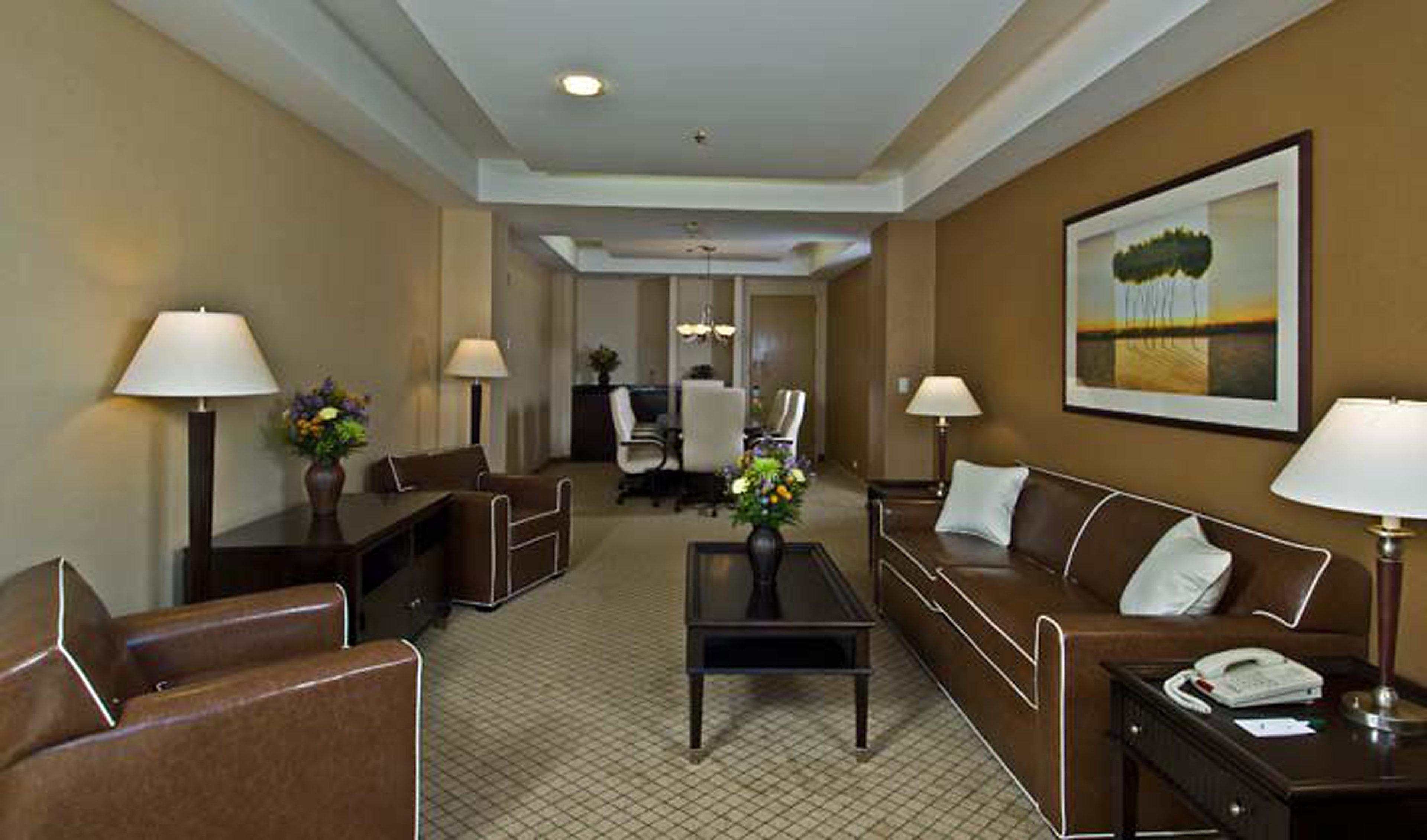 Armoni Inn & Suites Orangeburg Интерьер фото