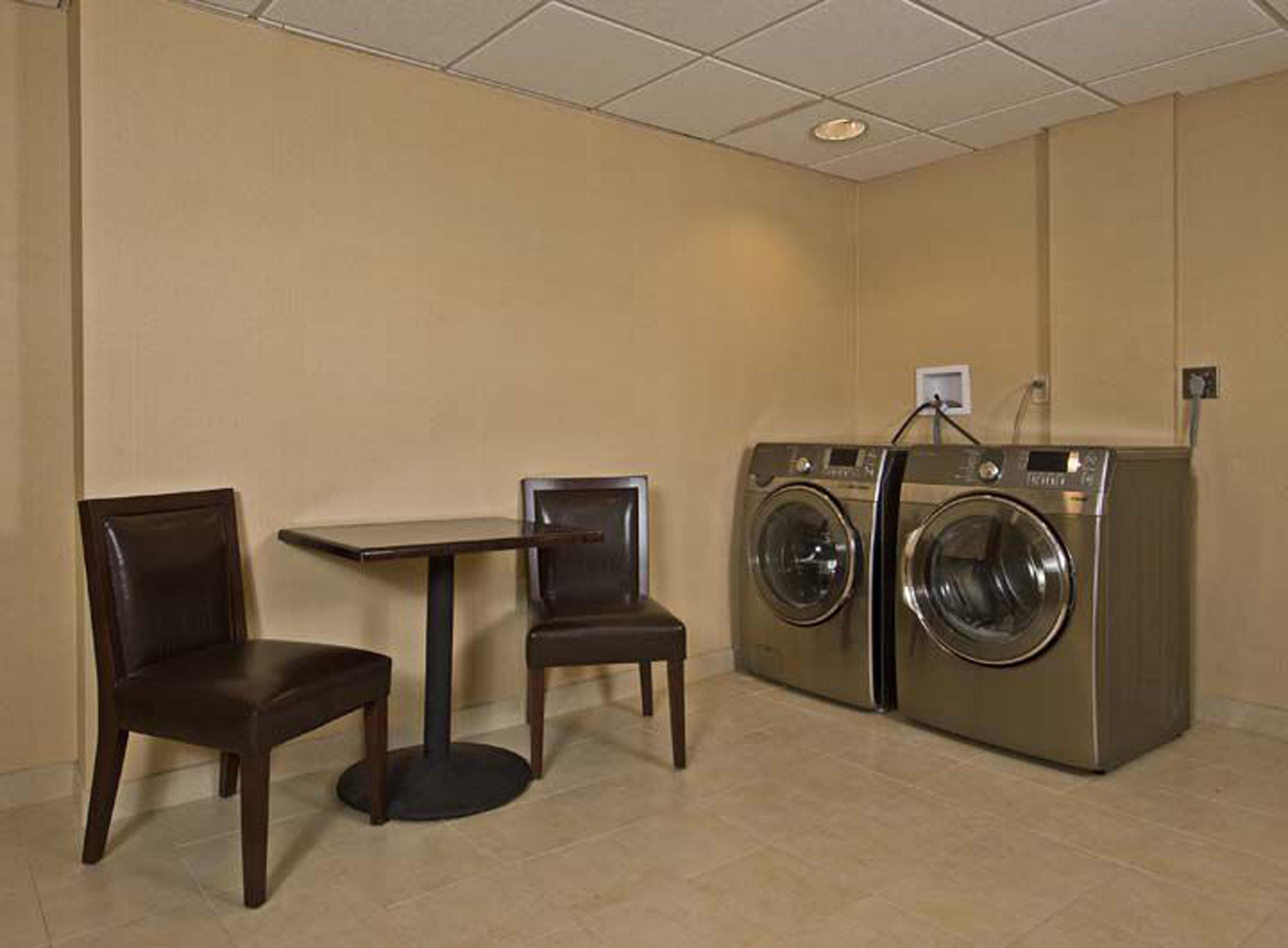 Armoni Inn & Suites Orangeburg Удобства фото