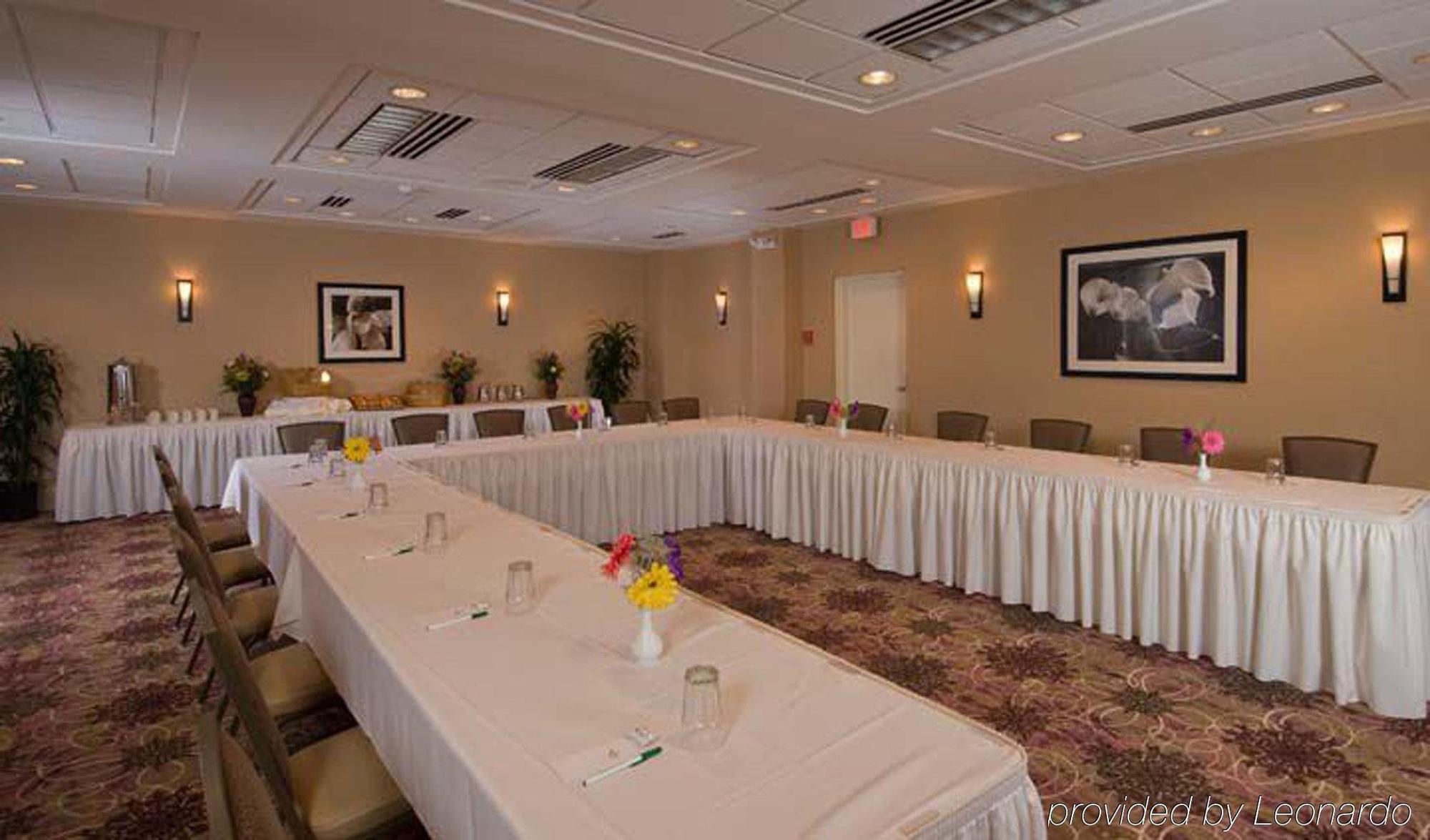 Armoni Inn & Suites Orangeburg Удобства фото